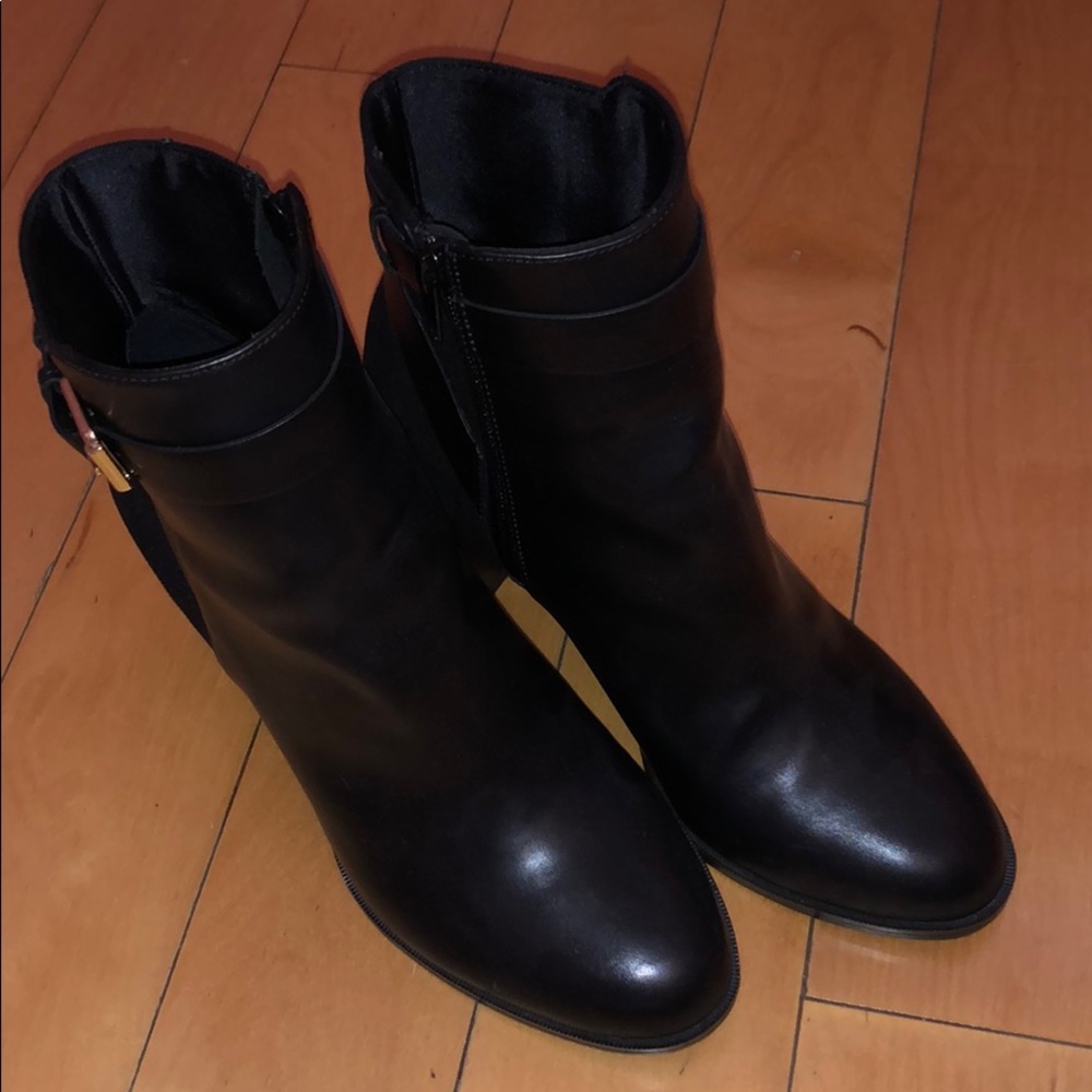 Black leather & suede booties